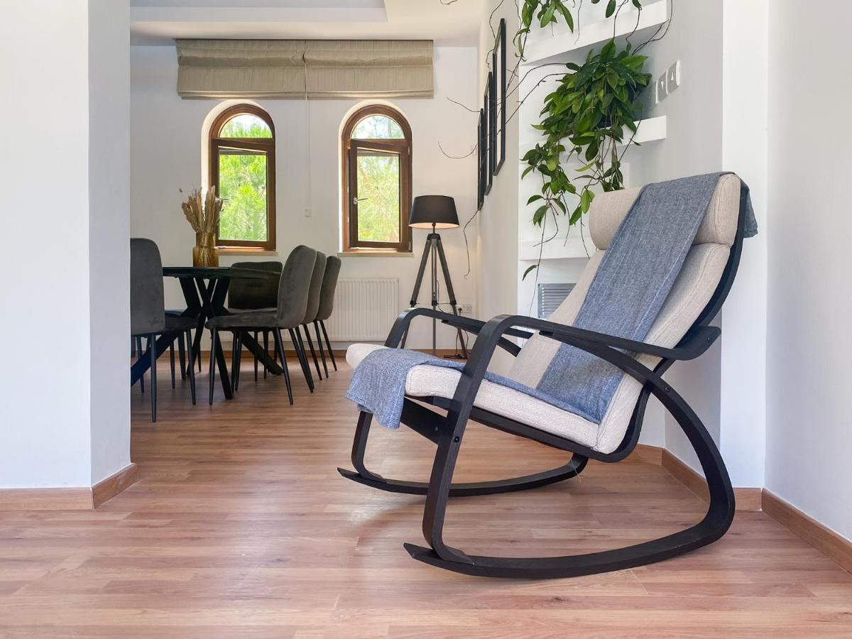 Phaedrus Living: Luxury Kathikas Villa *