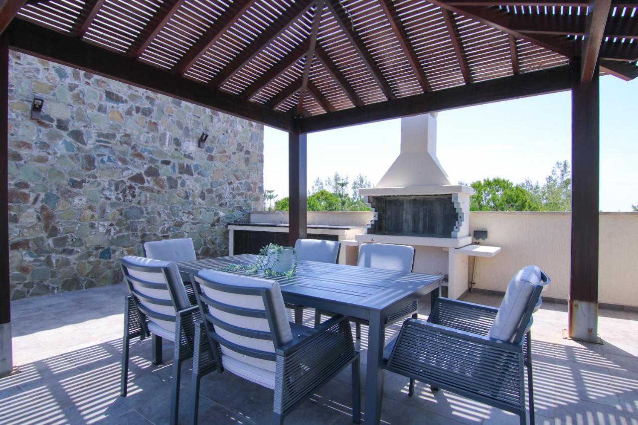 Phaedrus Living: Luxury Kathikas Villa