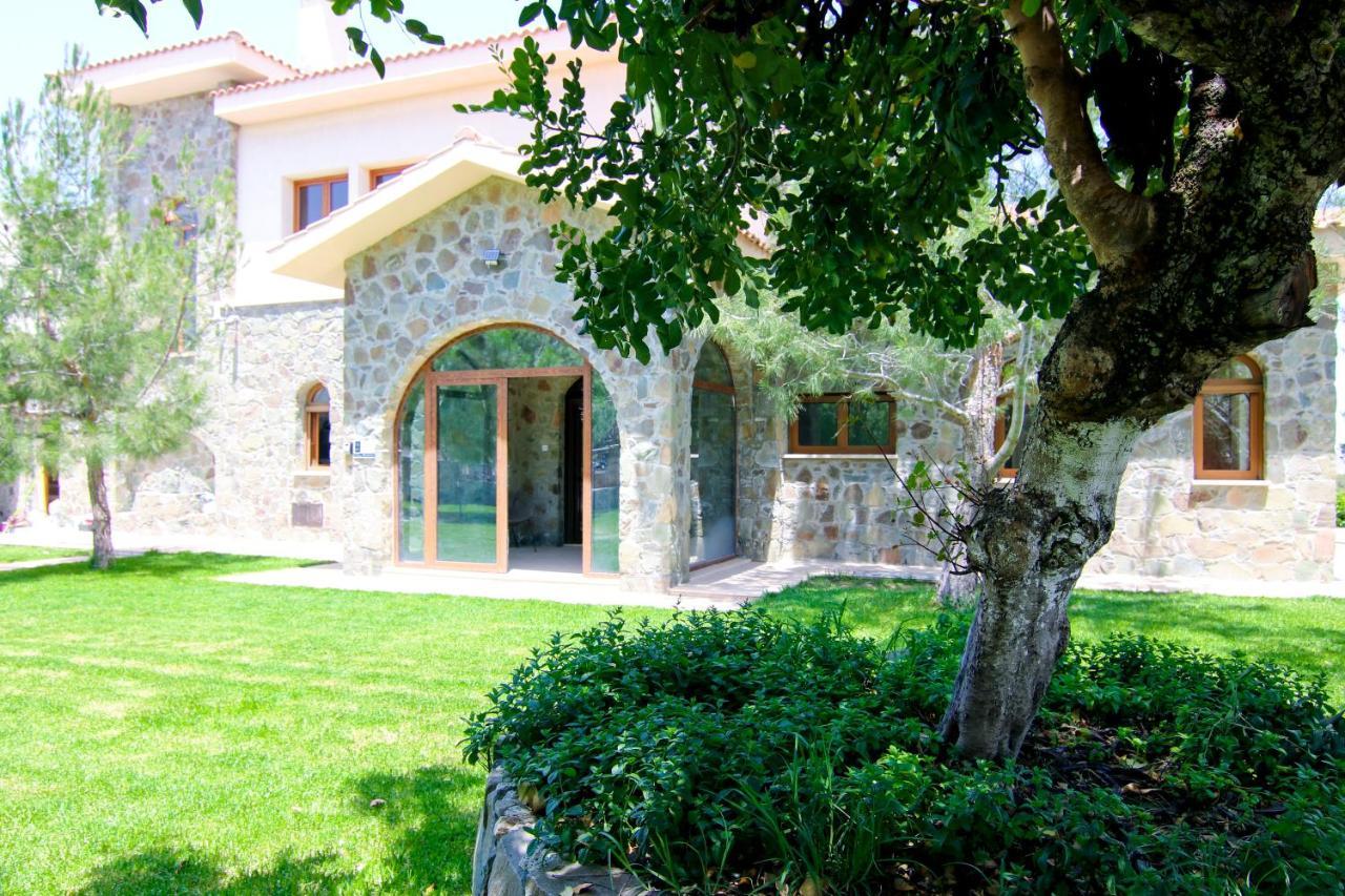 Phaedrus Living: Luxury Kathikas Villa
