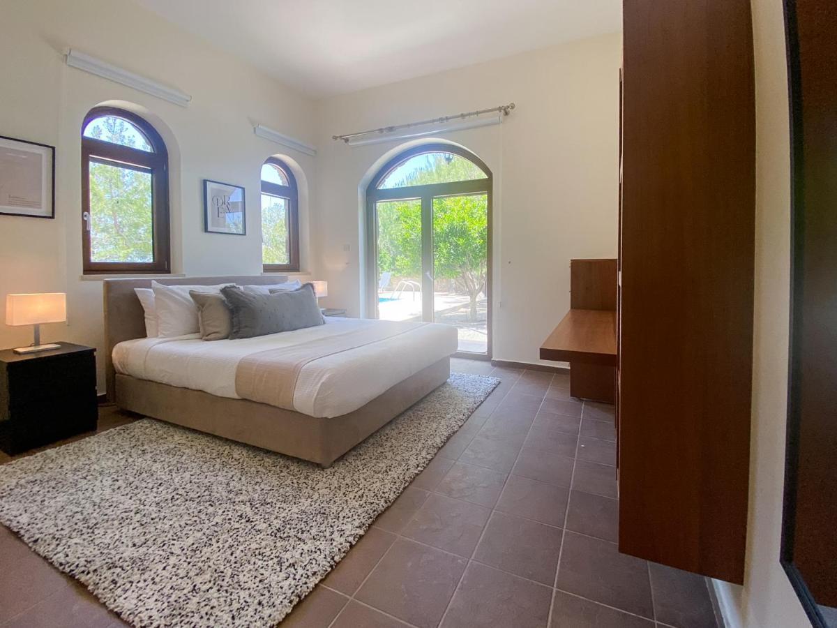 Willa Phaedrus Living: Luxury Kathikas