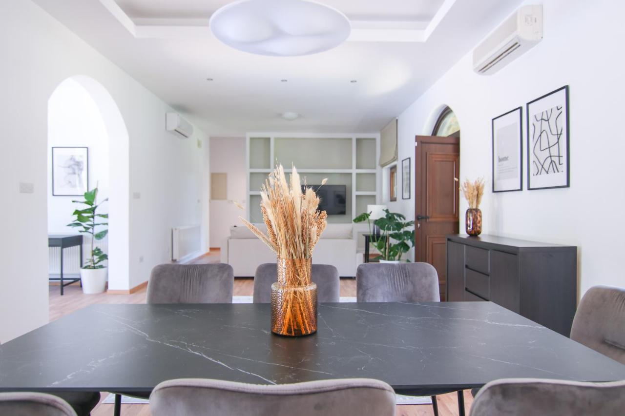 Phaedrus Living: Luxury Kathikas *