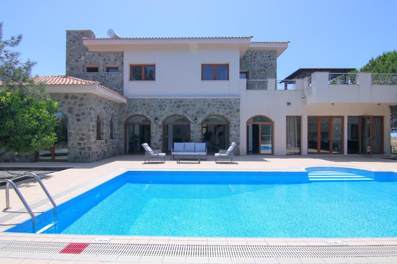 Phaedrus Living: Luxury Kathikas